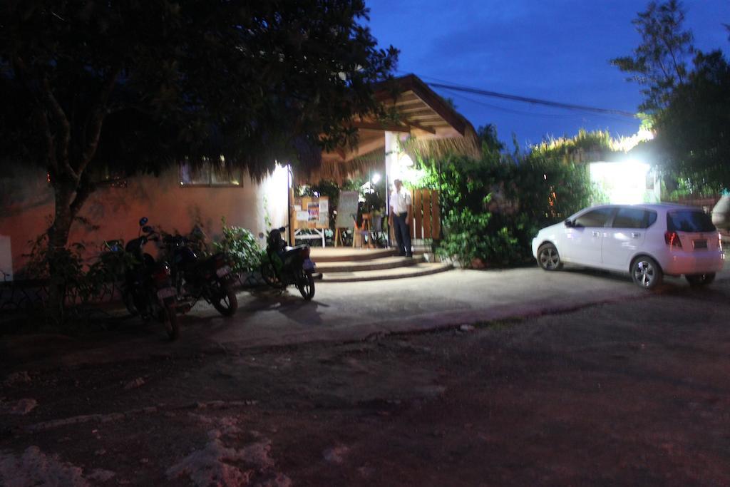 Vanilla Sky Dive Resort Bolod  Exterior photo